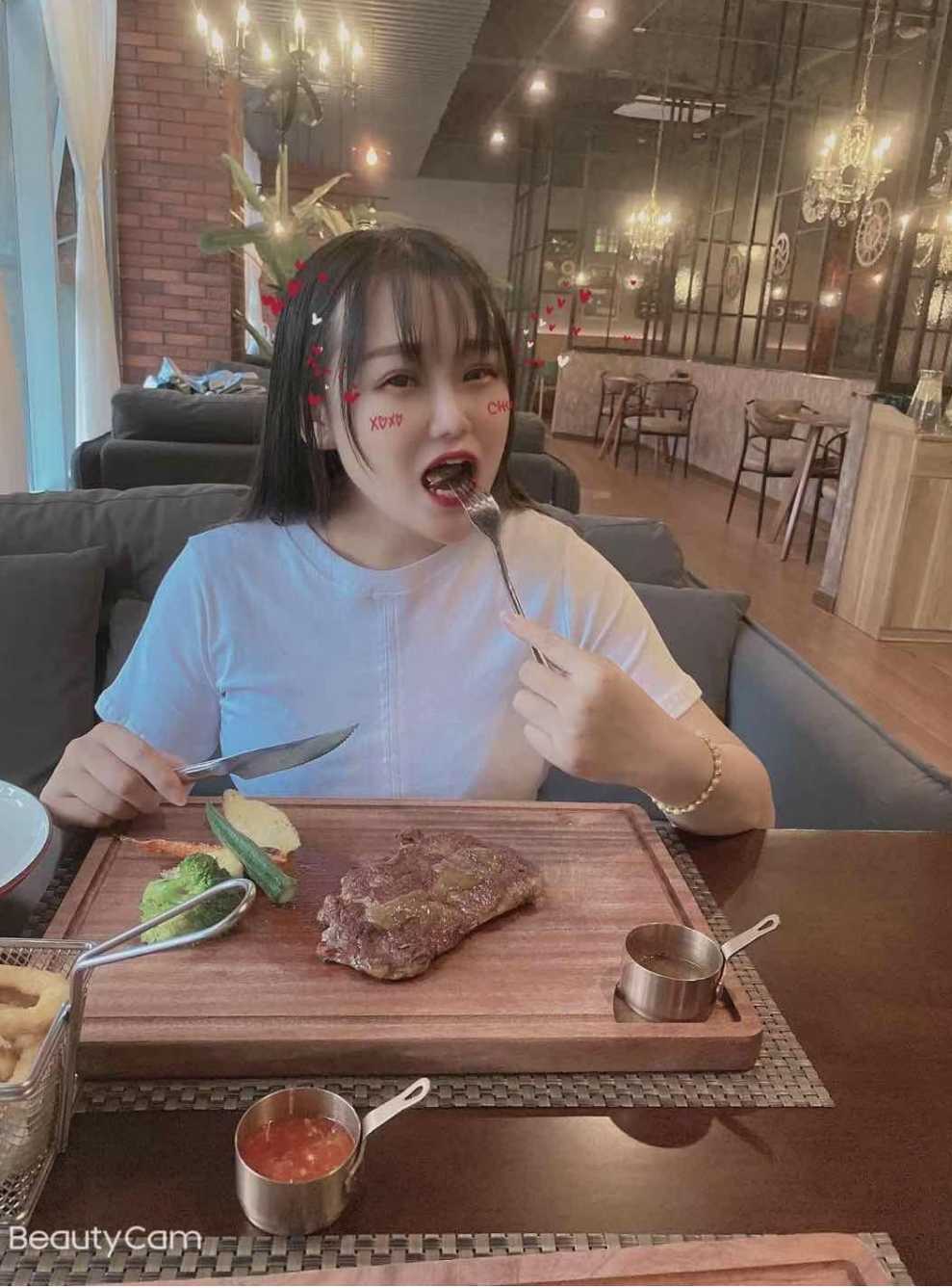 大奶子肥b，弄起来特别舒服