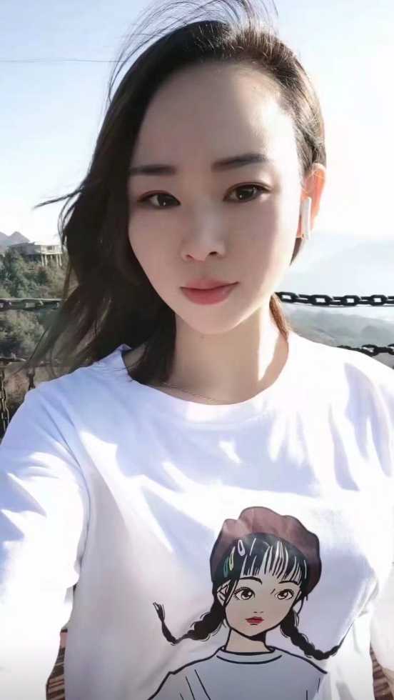 青羊区苗条温柔妹子