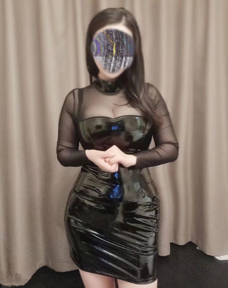 新城市广场对面大胸伊妹